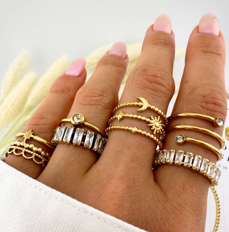 18K gold plated Stainless steel finger ring ( Ring size: 7)